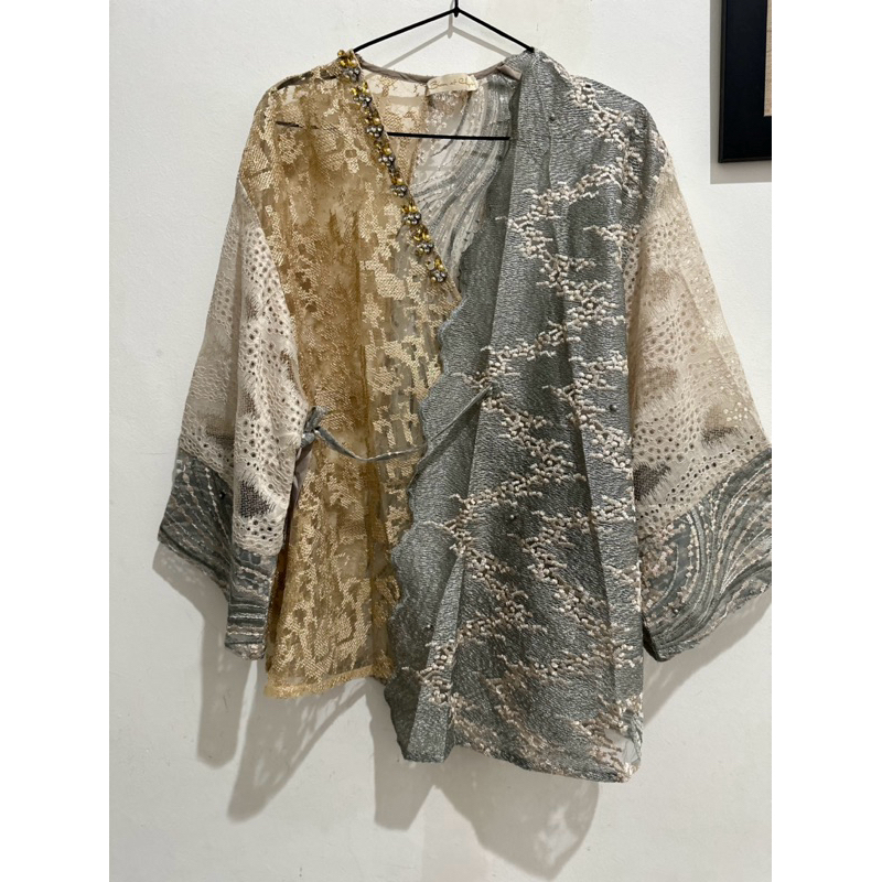 [PRELOVED] Outer kebaya Kimono Bloom et Champ