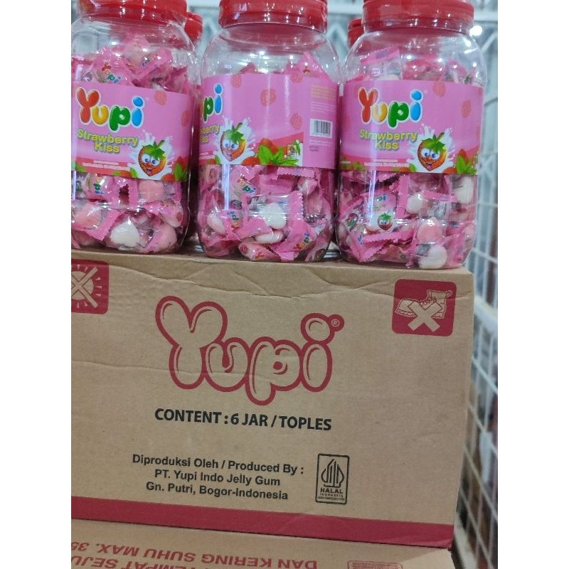 

yupi kiss toples, satu dus