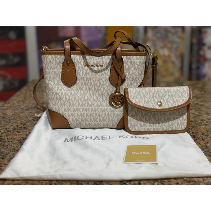 Tas Michael Kors butik