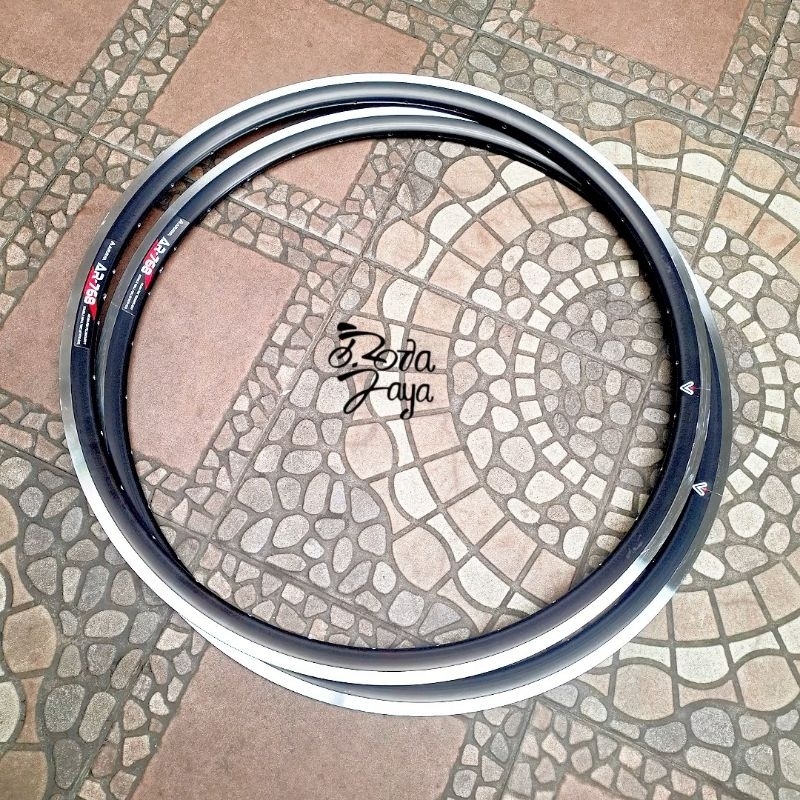 RIMS VELG ARAYA 700c AR768 32H BLACK CNC