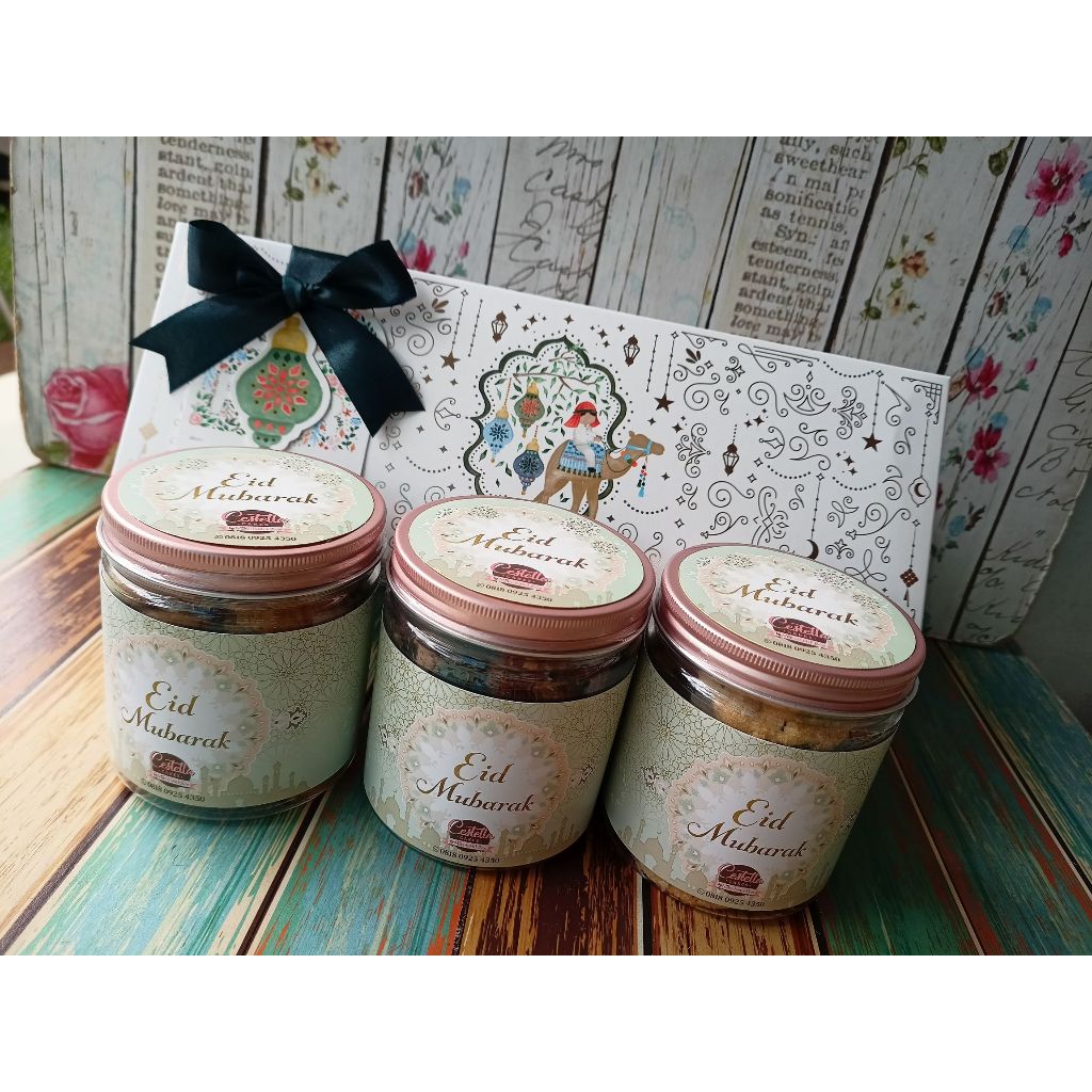

Hampers Premium Cookies Set of 3 Jar 600ml