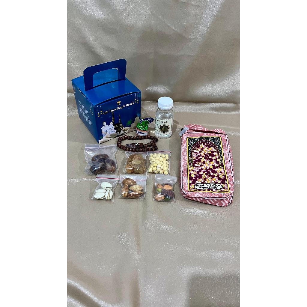 

Paket Lengkap Oleh Oleh Haji & Umroh + Sajadah Travel + Lipstik + Henna