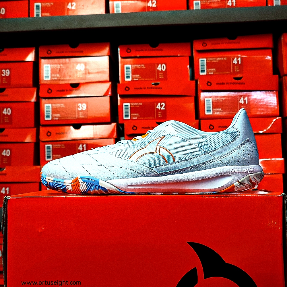 Ortuseight JOGOSALA CRUSHER V2 CLOUD BLUE - Sepatu Futsal Ortus size 38 45 untuk pivot kiper