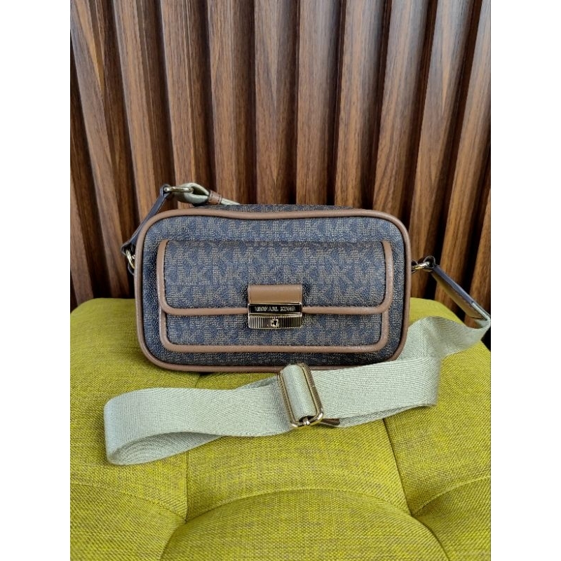 MK Bradshaw XS Camera Bag Sig Brown