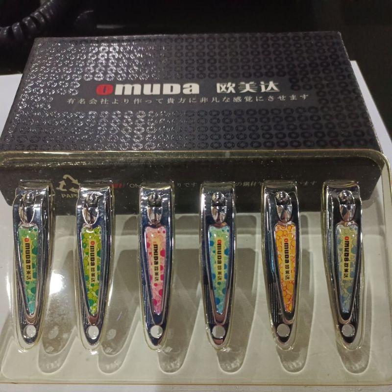 gunting kuku Omuda kecil