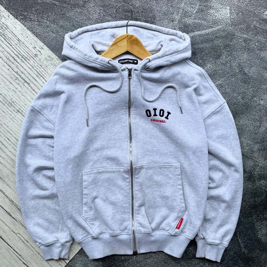 Zip Hoodie 5252 by Oioi