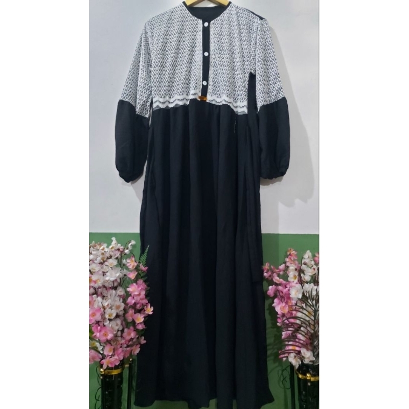 gamis hitam brukat