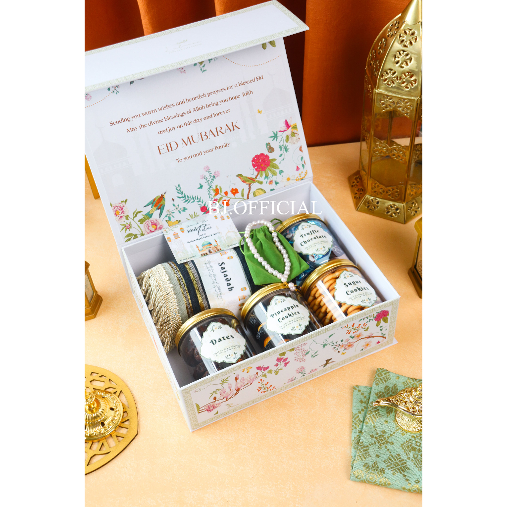 

Ready Hampers Ramadan Kue Kering Kurma Sajadah Import - Parsel Idul Fitri - Hampers Lebaran Premium