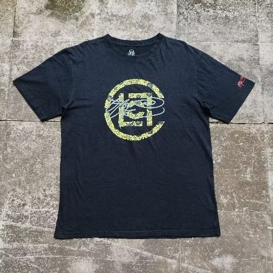 Kaos ssur X cloth big logo