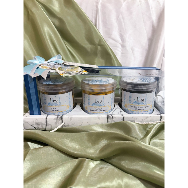 

[PRE - ORDER] HAMPERS LEBARAN ISI 3 COOKIES / KUE KERING