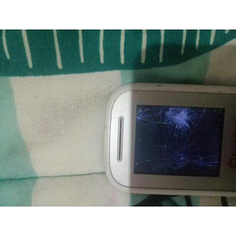 HP senter strawberry minus lcd yg lain normal