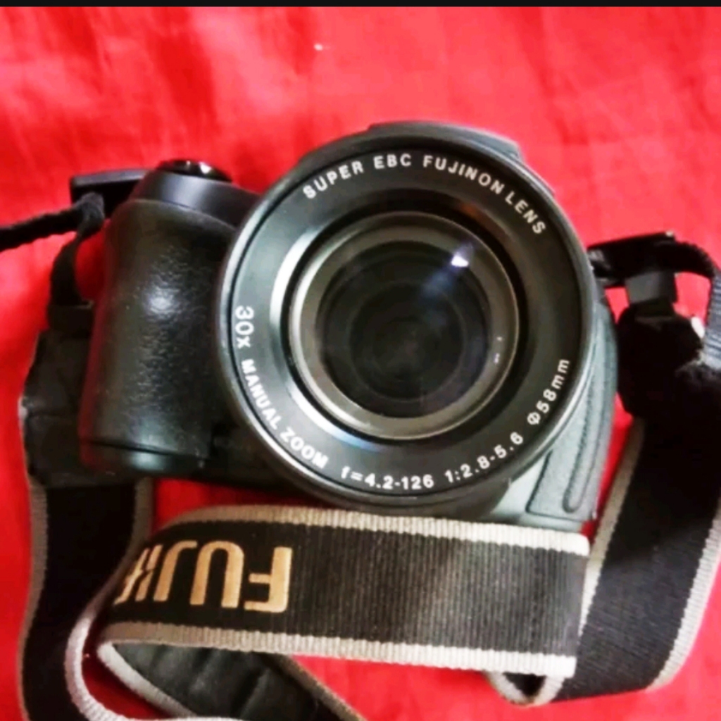 kamera prosumer Fujifilm Hs25 exr