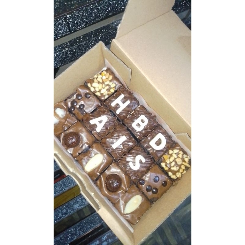 

fudgy brownies 15×10