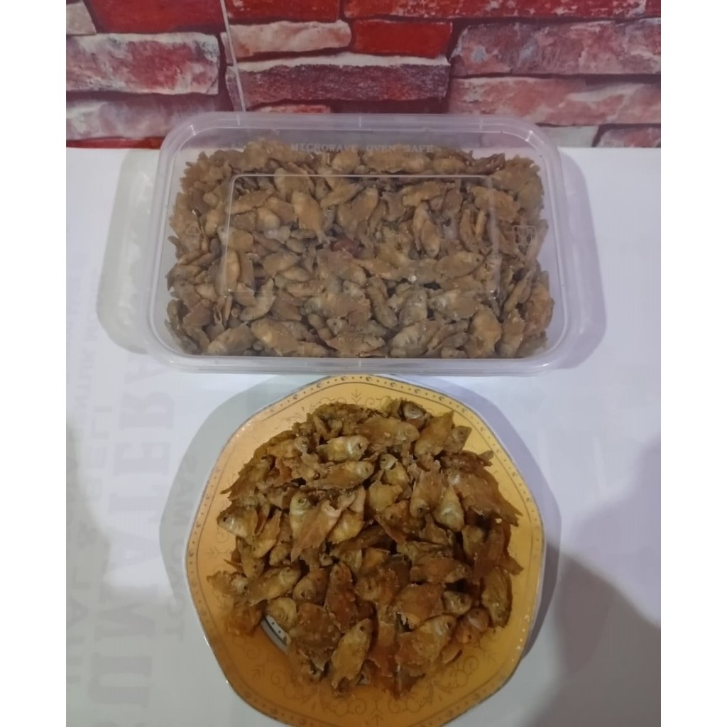 

KERIPIK BABY FISH GURIH CRISPY +- 250 GRAM (pakai tempat) / Baby fish Halal, Rasa Original