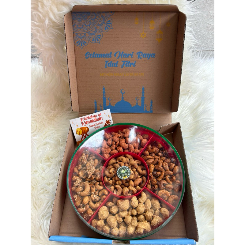 

HAMPERS LEBARAN / IDUL FITRI / RAMADHAN / EID MUBARAK SET NASTAR/ souvenir ulang tahun aneka snack lebaran