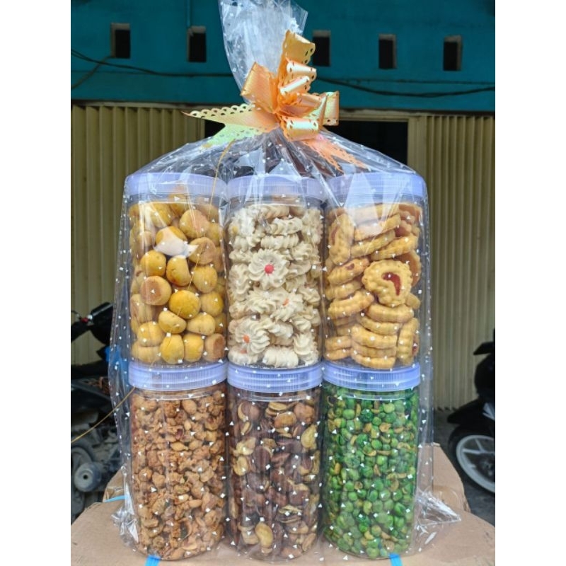 

PARCEL KUE KERING KACANG LEBARAN 6 IN 1 1000ml 6 TOPLES