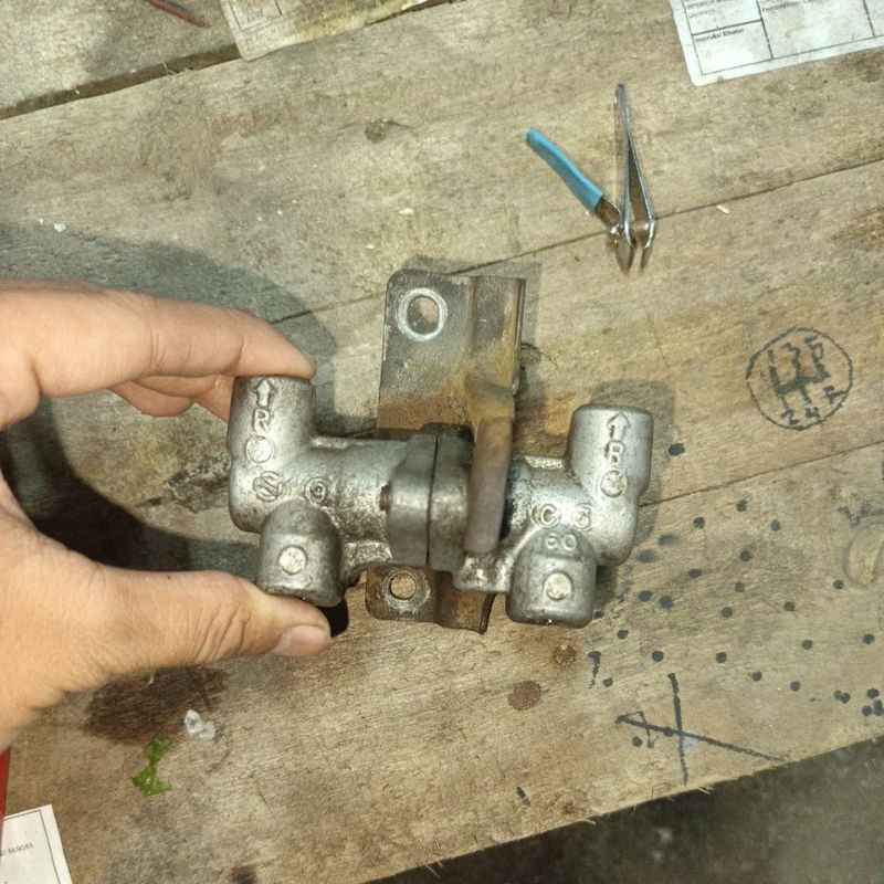 Pembagi Minyak REM / JAHE Honda GRAND CIVIC 91