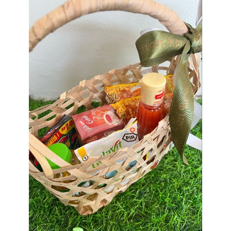 

HAMPERS LEBARAN PAKET ALMA