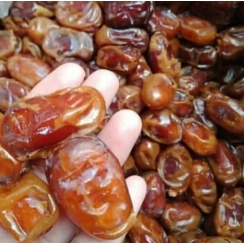 

Kurma Khalas Saad Kemasan thinwall 500 ml