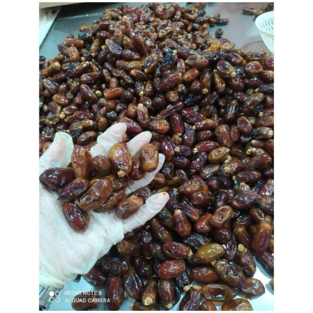 

Kurma BASAH Sayer Madu Saudi 1KG Premium Kurma Murah manis legit kemasan praktis