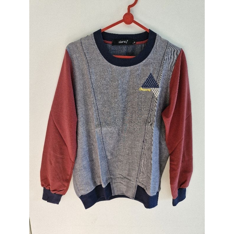 Atasan/Sweater Deenay