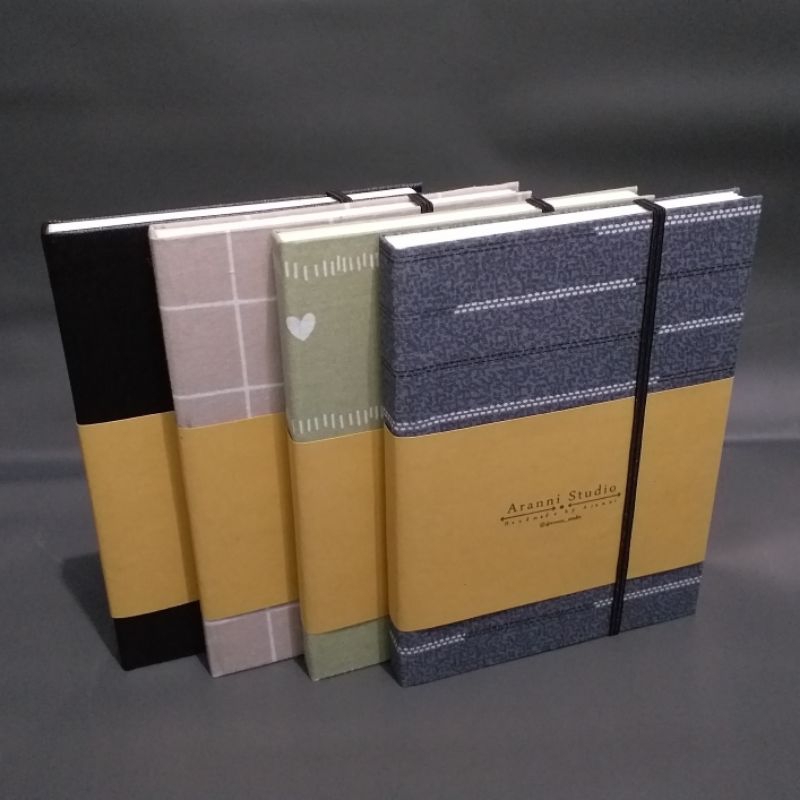 

Handmade Watercolor Sketchbook by Aranni