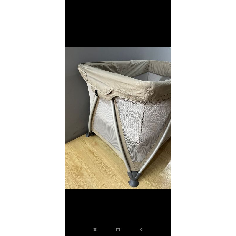 Jual second / bekas ranjang bayi Nuna