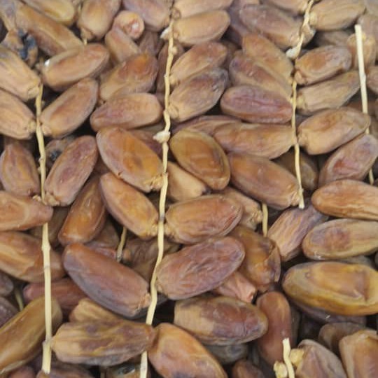 

kurma tangkai 500 gram