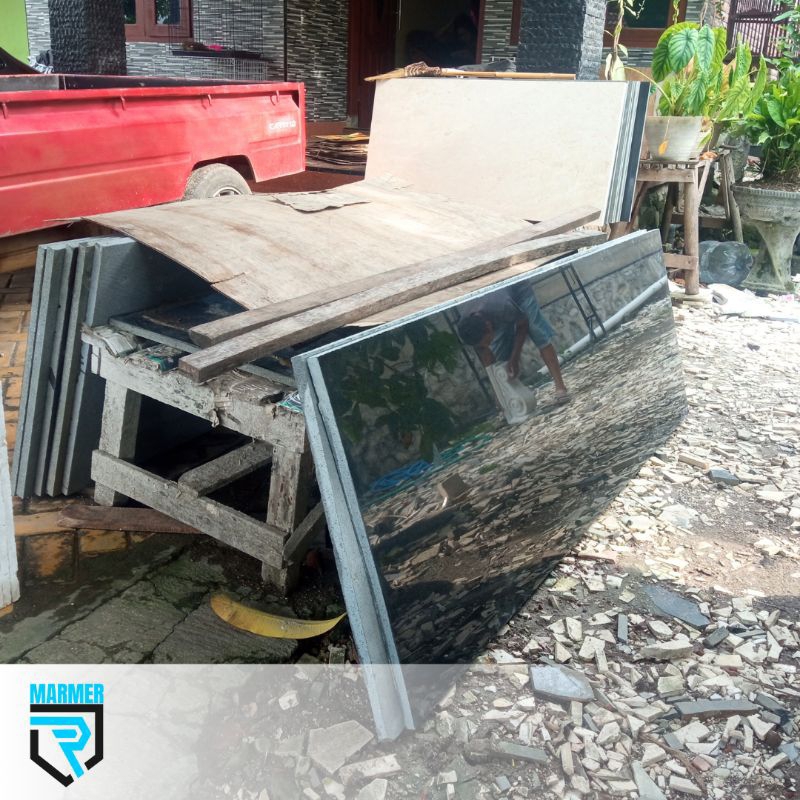 Lembaran Siku Batu Granit Hitam