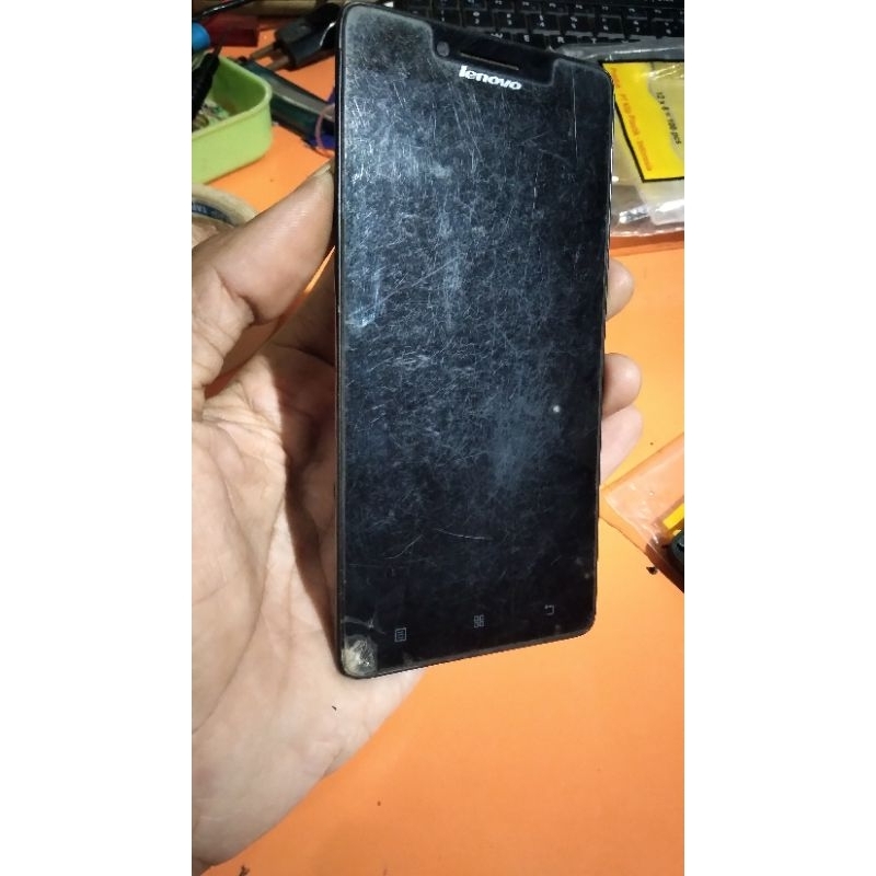 lcd + frame lenovo A6000 ori copotan minus retak pojok sedikit ,sentuh lancar