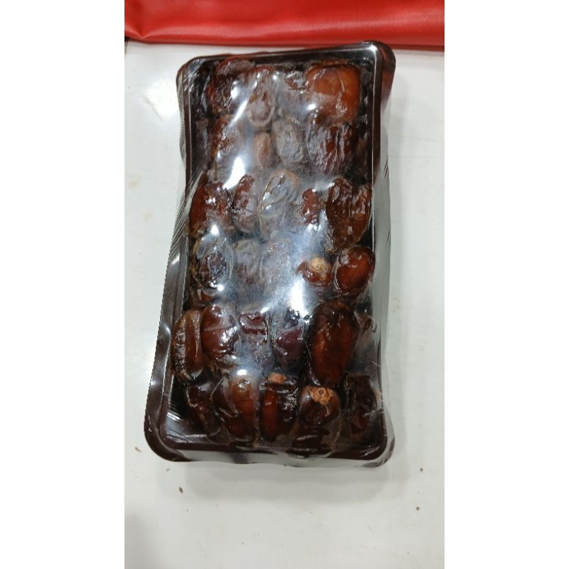 

buah kurma manis 1 pack berat 1kg