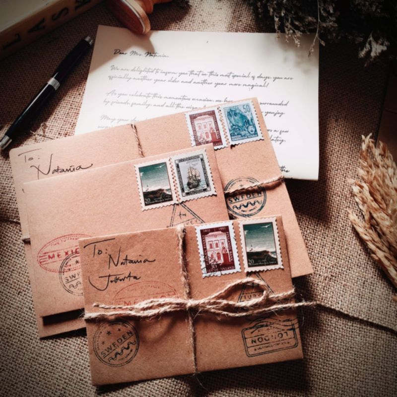 

PAKET AMPLOP DAN KERTAS VINTAGE POST PRANGKO (1 AMPLOP + 2 KERTAS)