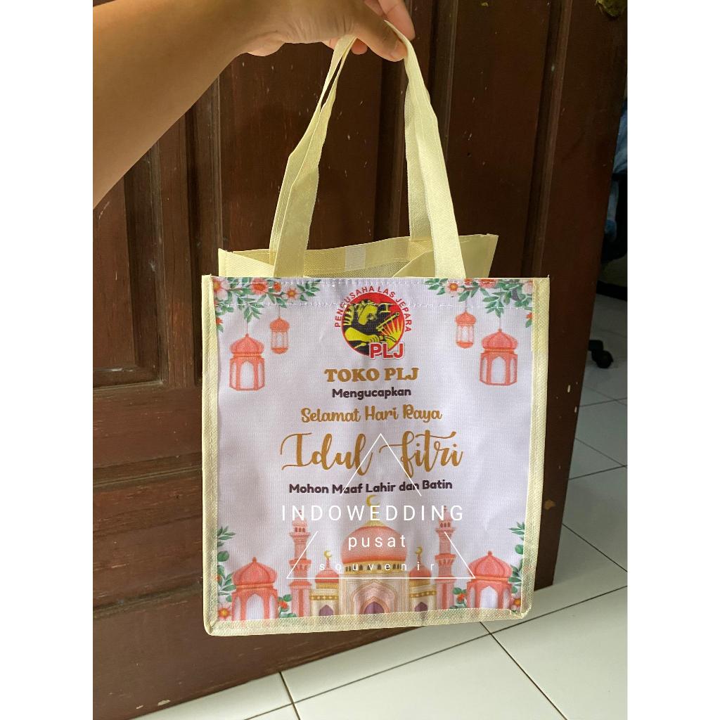 

Tas Lebaran Hampers Lebaran