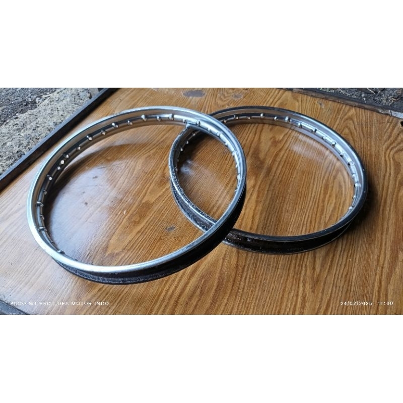 Yamaha Vega ZR original/velg depan belakang Yamaha Vega/original /velg ring 17/velg original