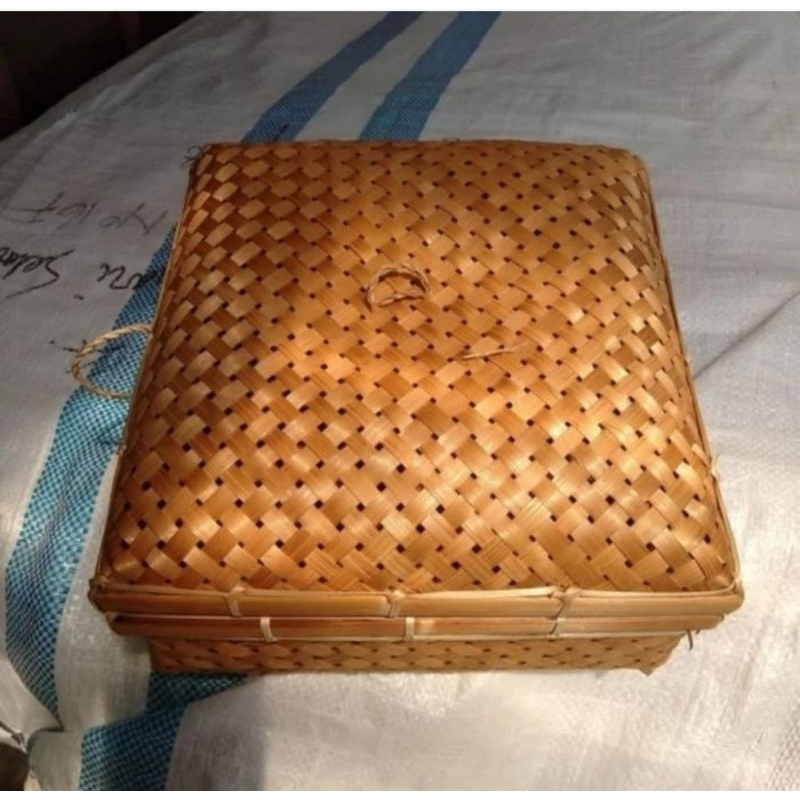 besek sokase bambu besek bambu besek hampers30 x 30cm - cokelat (diasap)