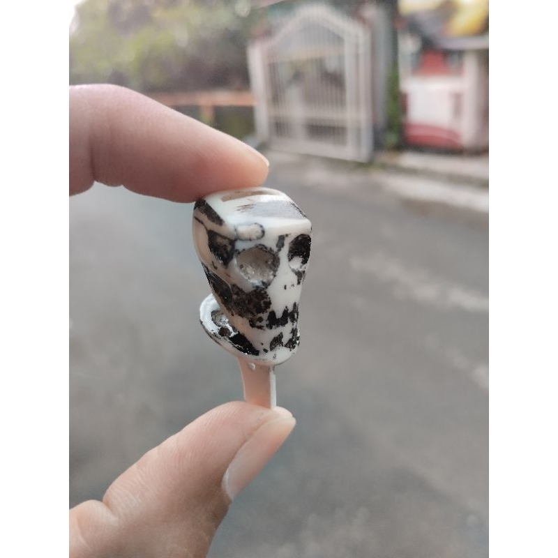 sawangan burung dara merpati bahan fiber motif tengkorak terbaru