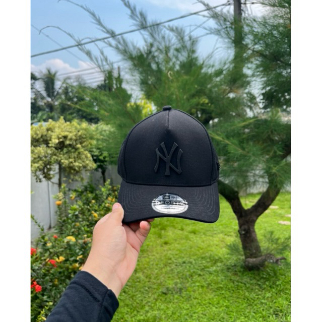 Topi baseball (warna full black) pria/wanita logo flat besi NY