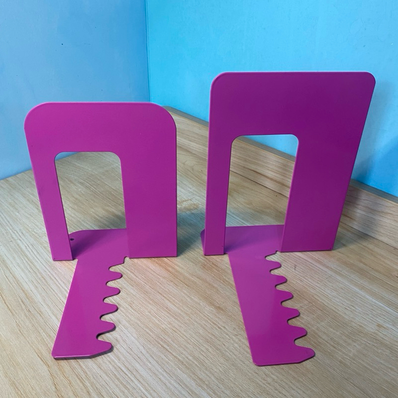

Bookstand Pembatas Buku Mesh Pink Magenta Original Toko Gunung Agung