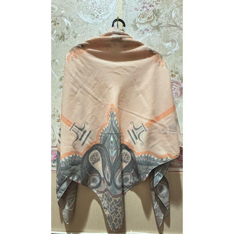 Preloved L by Laudya Cynthia Bella Scarf