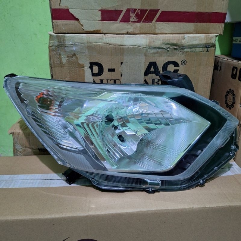 HEAD LAMP LAMPU DEPAN SIGRA CALYA 2016-2018 + LAMPU BOHLAM