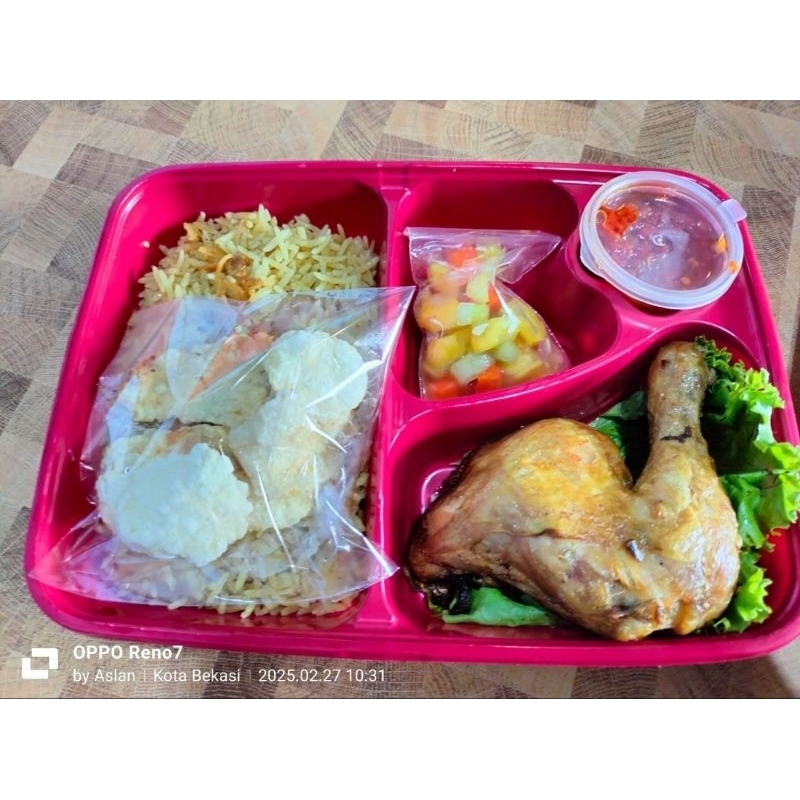 

NASI KOTAK / NASI BOX, PAKET NASI KEBULI, NASI BIRYANI, SPECIAL BUNDLING ES KUWUT