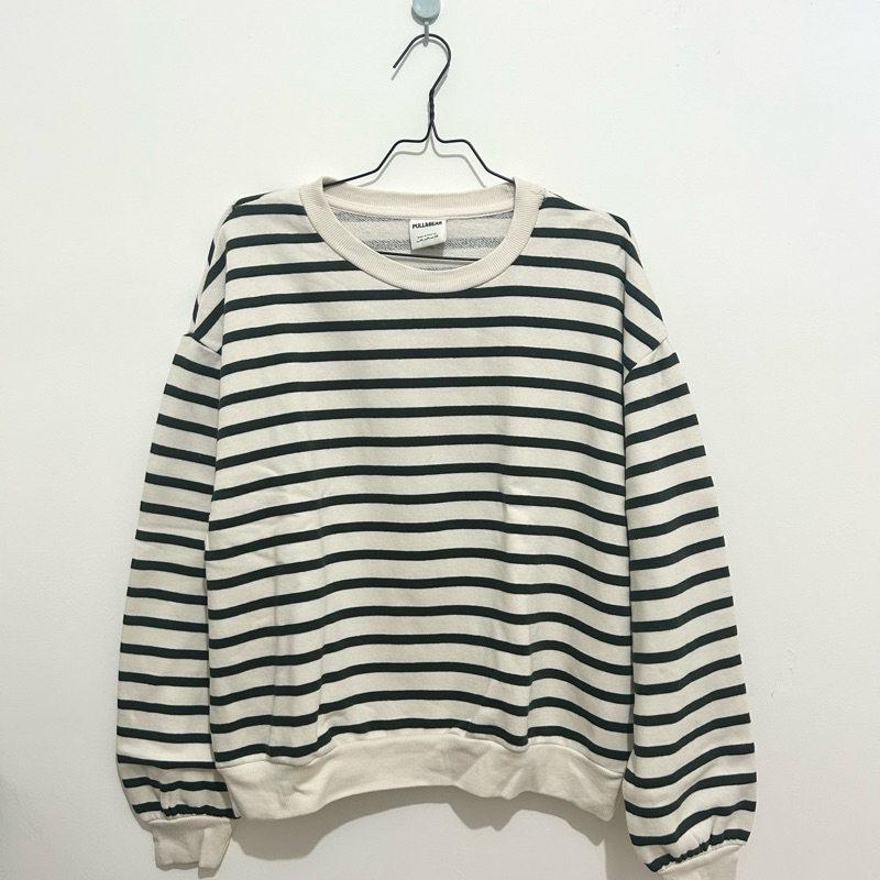 [PRELOVED] Sweater/ Hoodie Pull&Bear