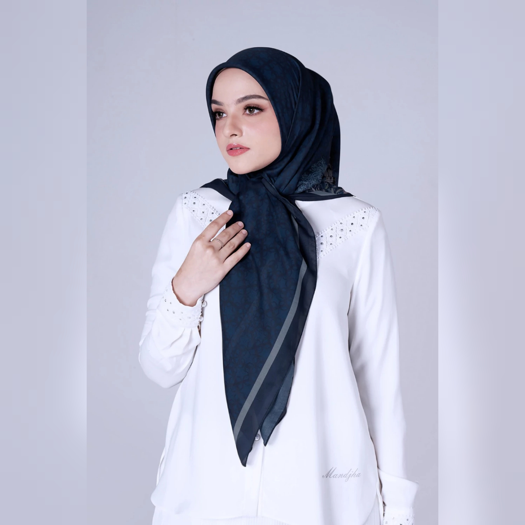 MANDJHA Egypt Midnight Blue Scraf By Ivan Gunawan Hijab Muslim Wanita Segi Empat Voal Premium ORI