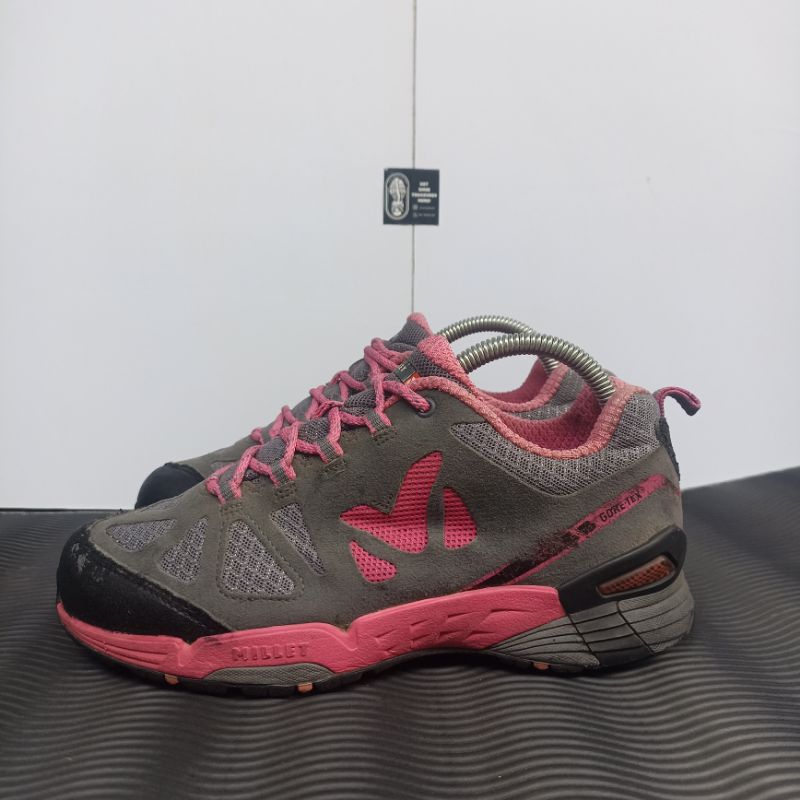 Sepatu Gunung Millet Goretex Size 38,5 Second Bekas