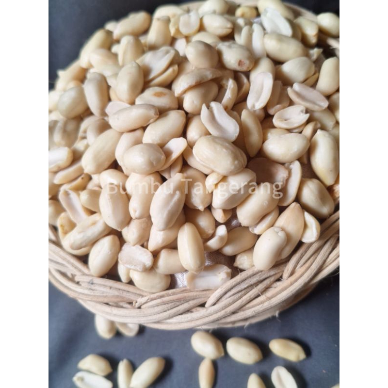 

kacang kupas bersih 1kg