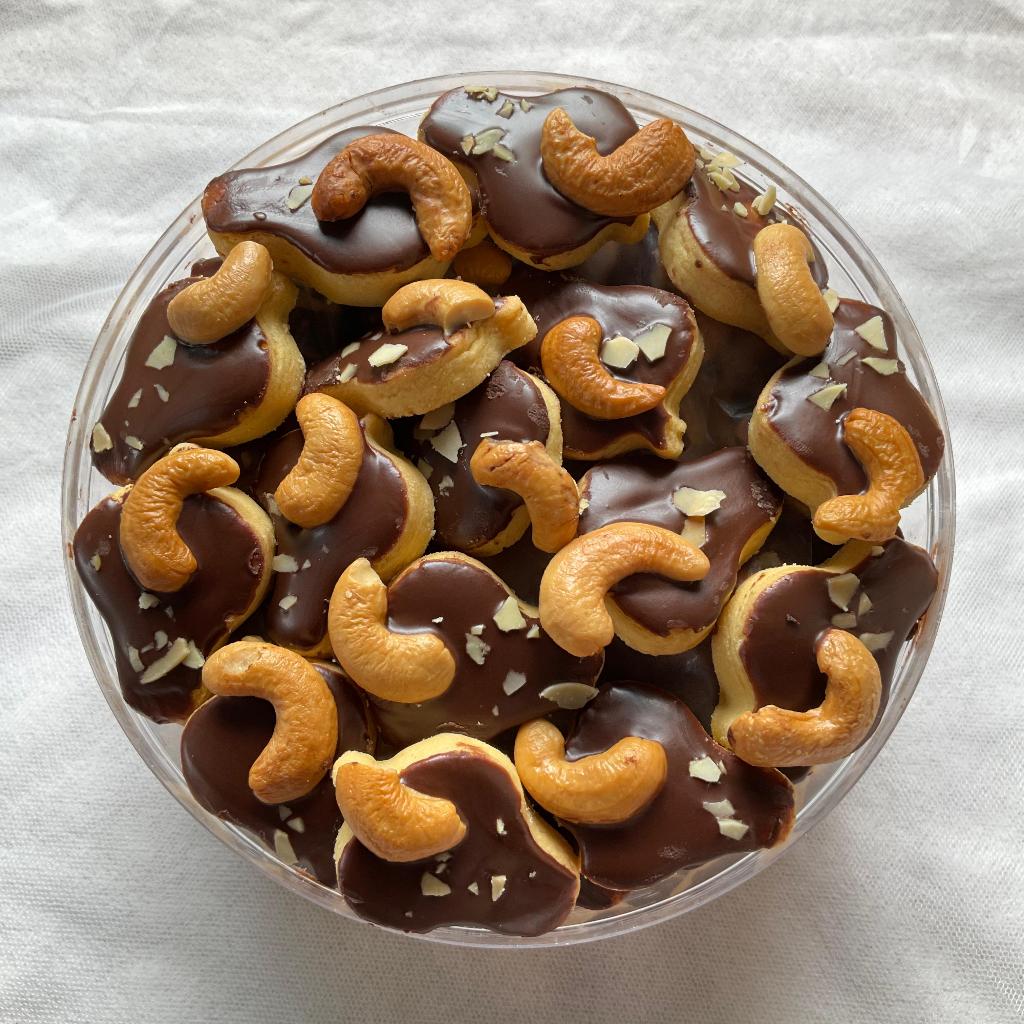 

Coklat Mede / Kue Coklat Mede / Kue Kering / Kue Lebaran