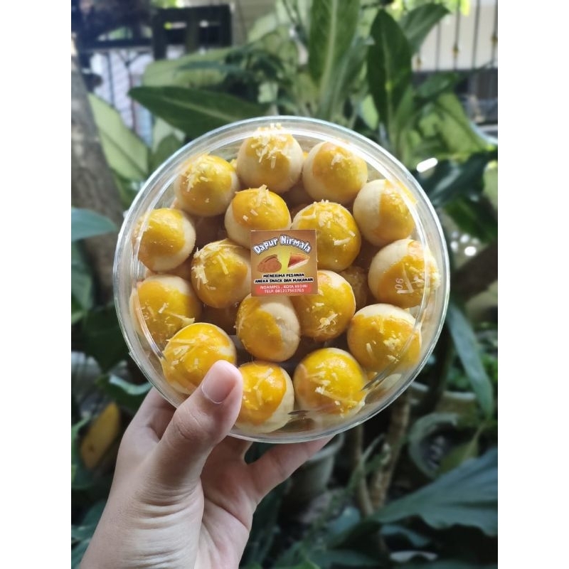 

Open PO (3 Hari) Kue Kering Kue Nastarl Keju Isi 500 gram (1/2 kg ) Kue Kering Kue Nastar Termurah