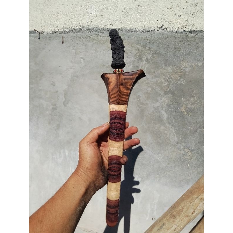 keris bali seselet