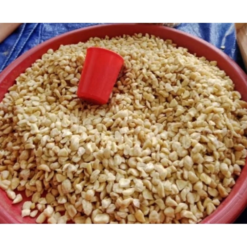 

KEMIRI MENIR/KORAL 1 kg