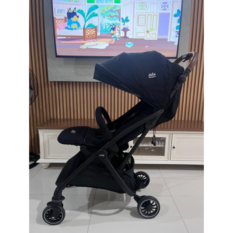 Joie Tourist Signature Eclipse preloved